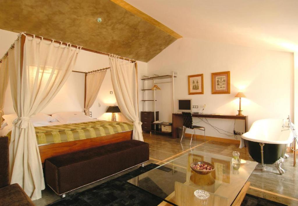 Hotel Casa Del Abad Ampudia エクステリア 写真